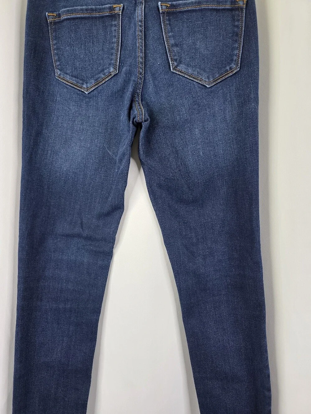 KanCan Jeans Women's Size 3/25 Mid Rise Jegging Jeans Stretchy Super Skinny Blue